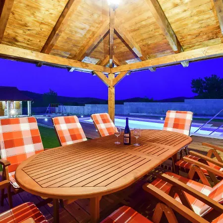 Vila Modern Relaxing In Zaton *