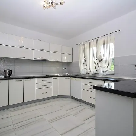 Villa Luxury With Pool, Zaton