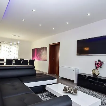 Luxury With Pool, Zaton
