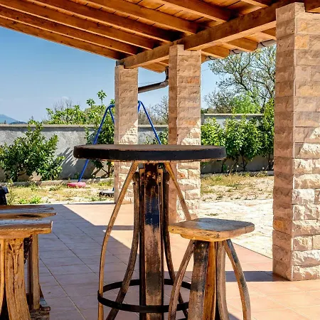 Modern Relaxing In Zaton Vila